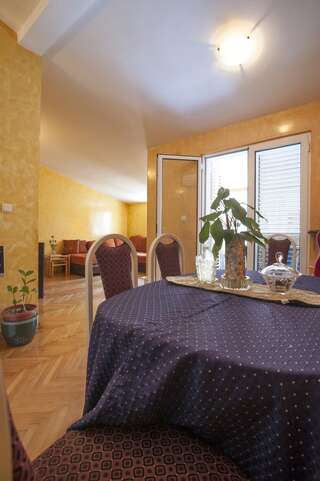 Апартаменты Apartment Mira Будва Апартаменты с балконом-35