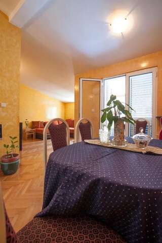 Апартаменты Apartment Mira Будва Апартаменты с балконом-43